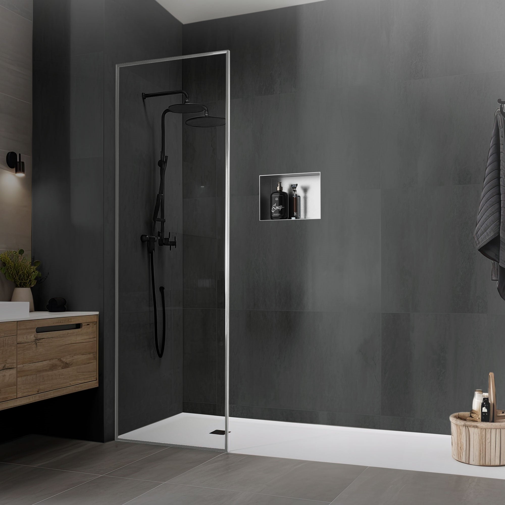 Ein modernes Badezimmer mit einer Dusche und einem Wandregal.