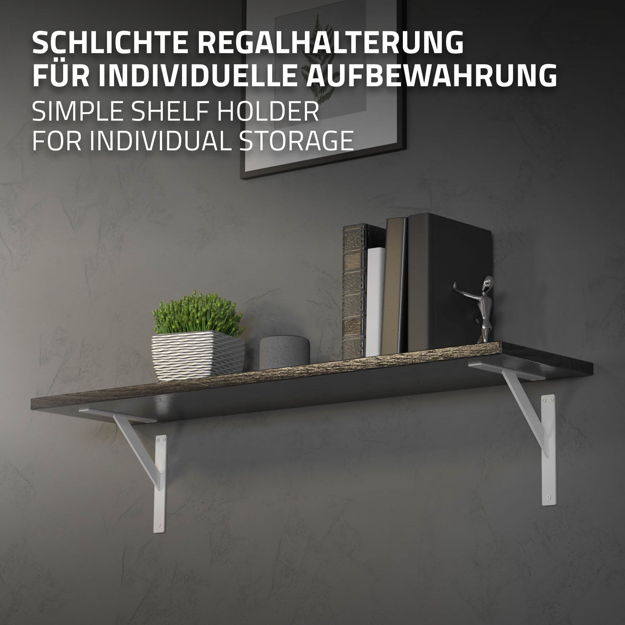 Plankhouder aan een muur met boeken en een figuur erop.