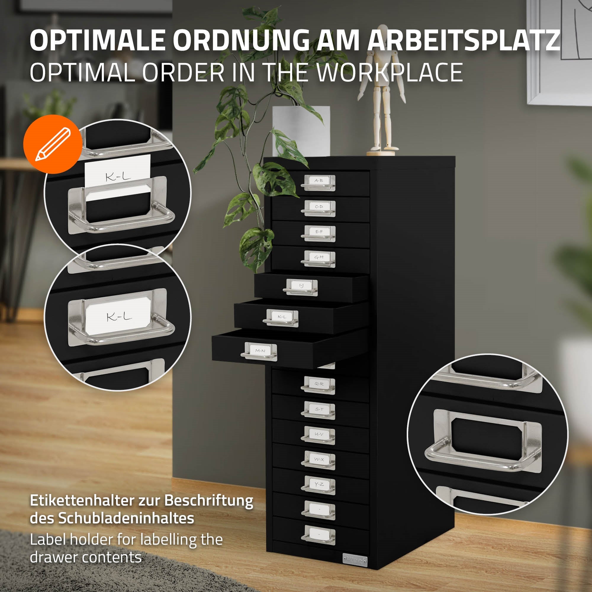 Schwarzer Aktenschrank mit vielen Schubladen und Etikettenhaltern.