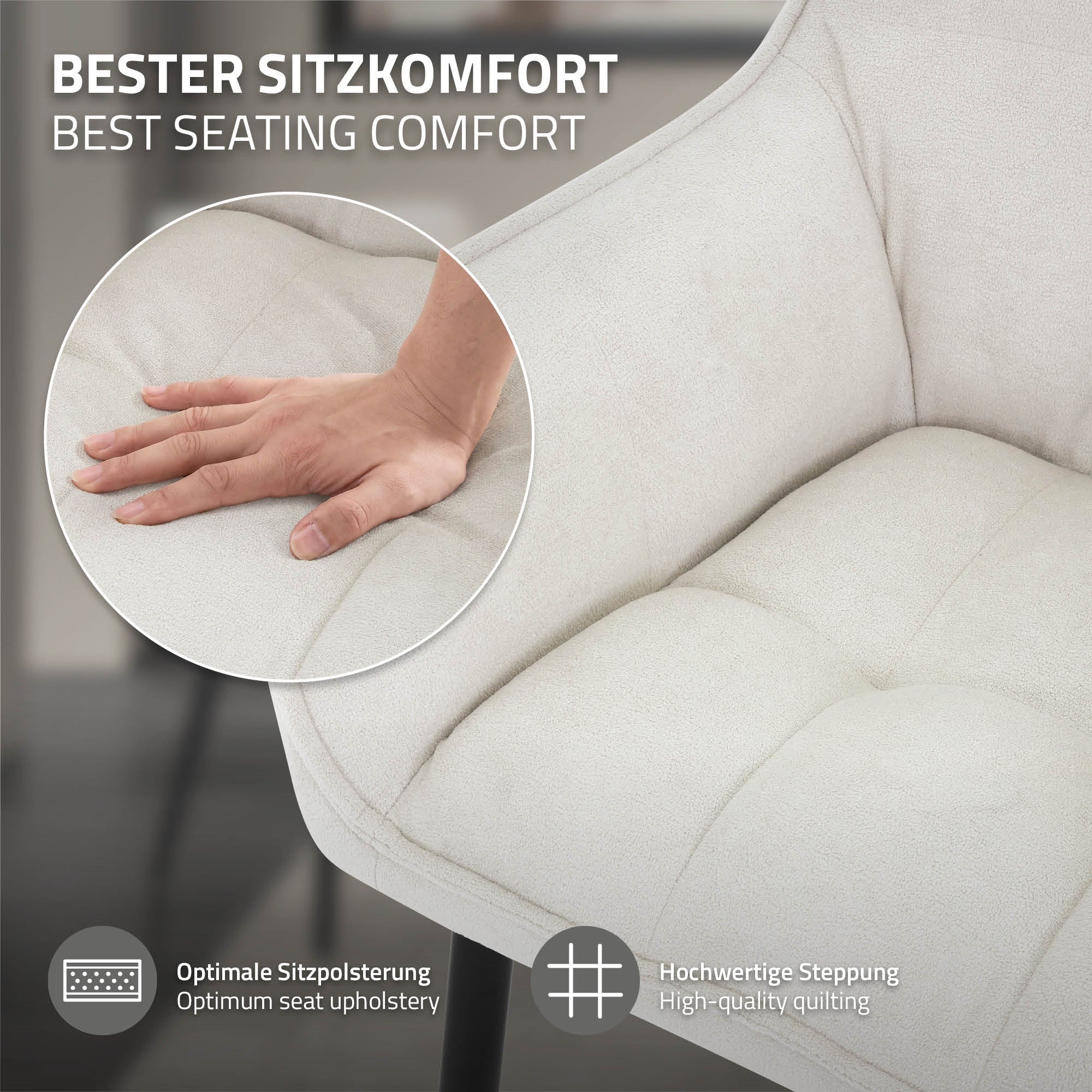 Nahaufnahme einer gepolsterten Sitzfläche in hellem Stoff mit Hand darauf.