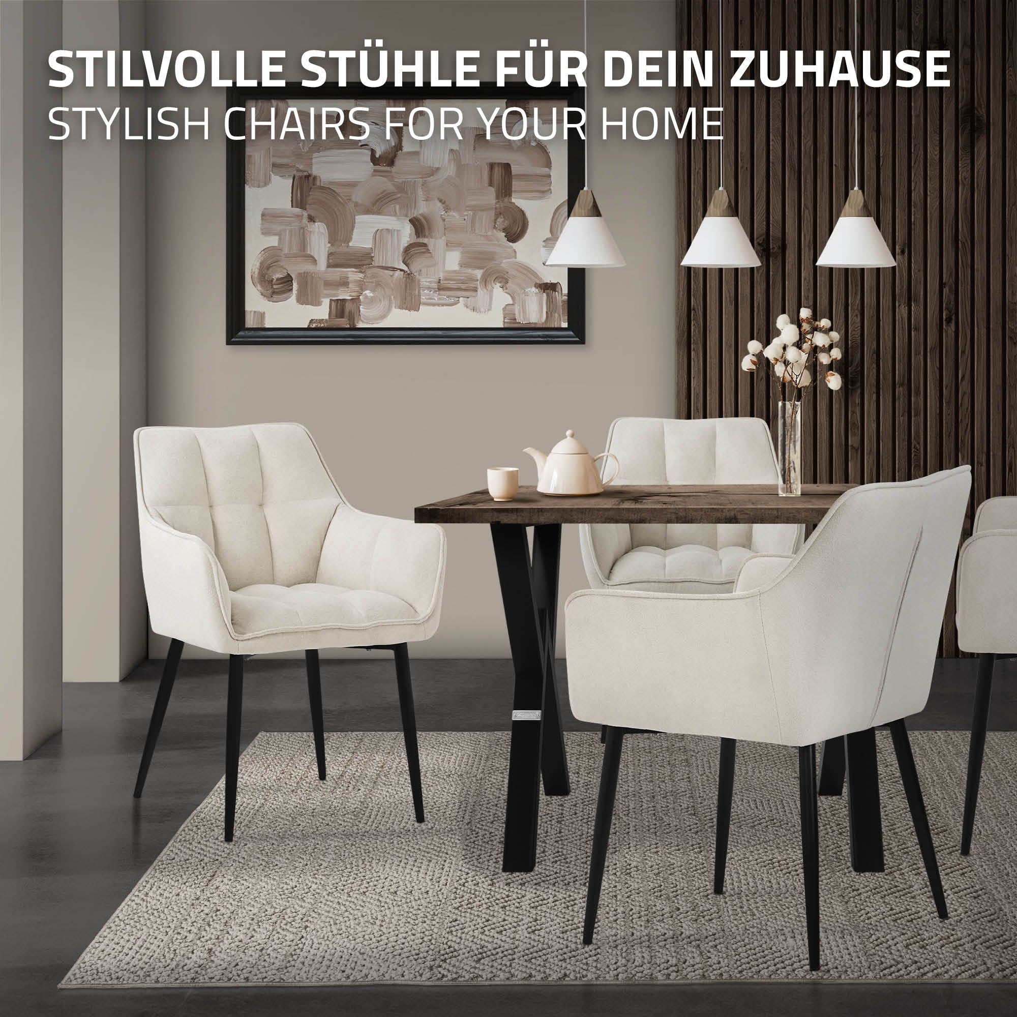 Esszimmer mit einem Tisch und beigen Stühlen in einem eleganten Ambiente.