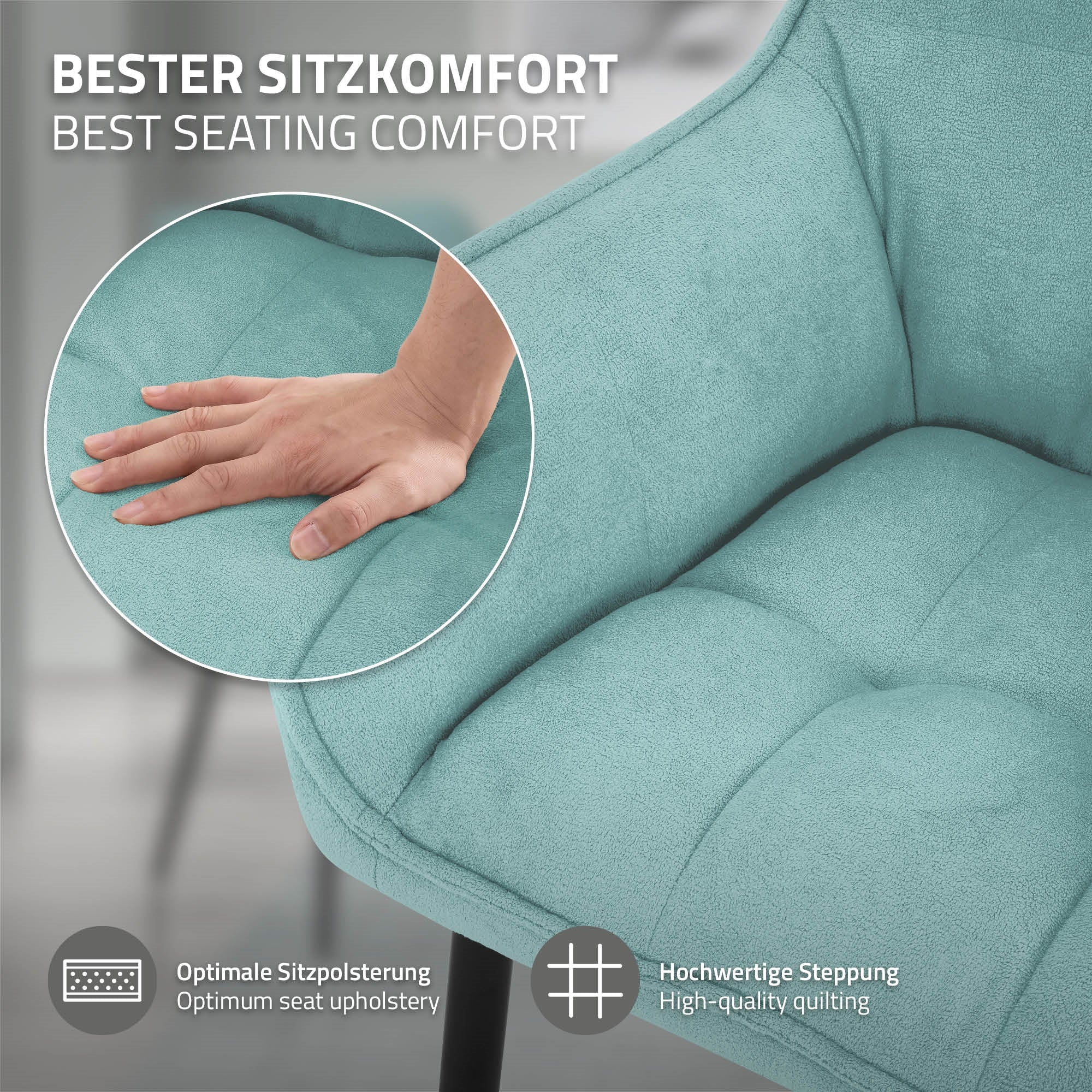Nahaufnahme einer Hand auf einem gepolsterten Stuhl in hellblau.