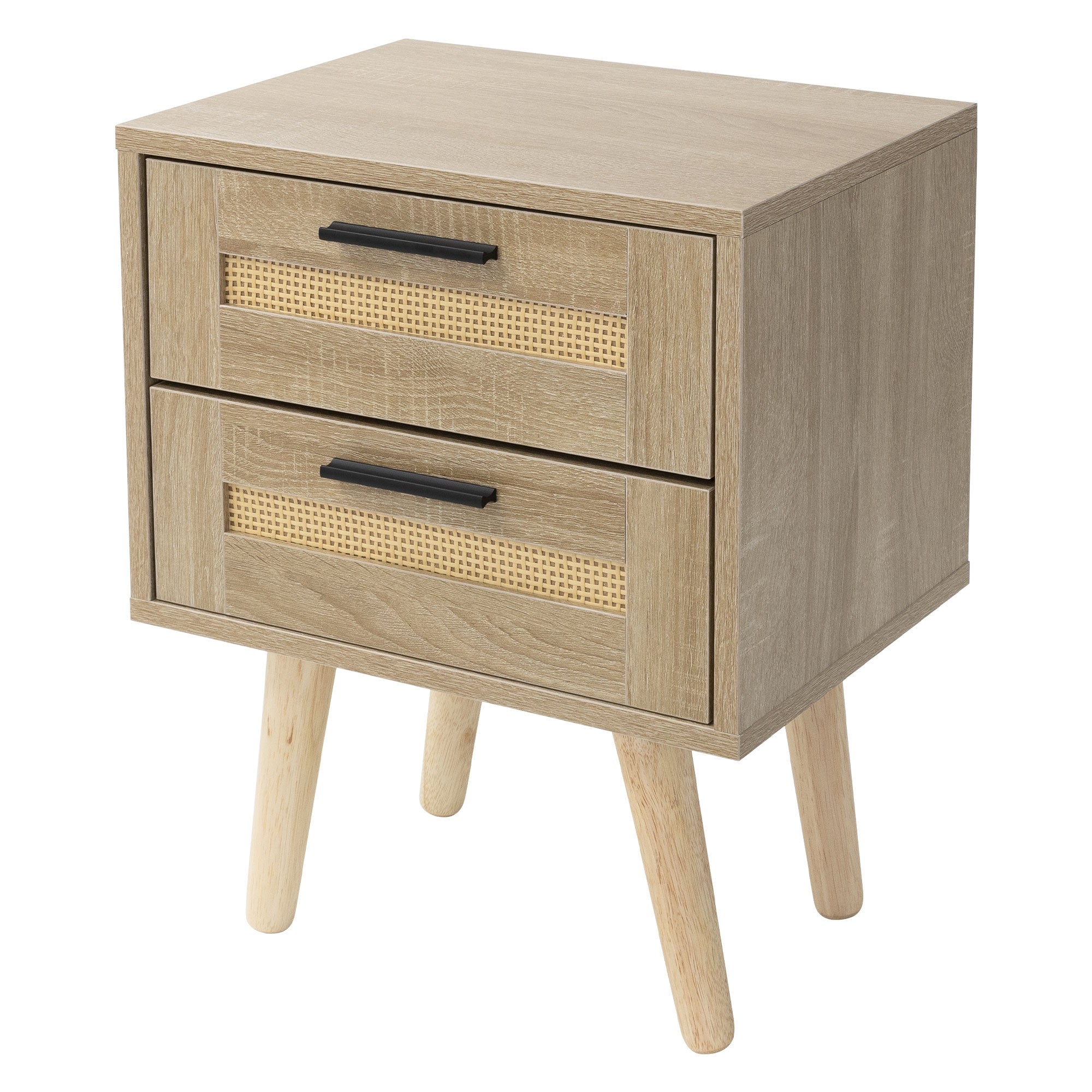 Ein Nachttisch mit zwei Schubladen, aus hellem Holz mit Rattan-Elementen.
