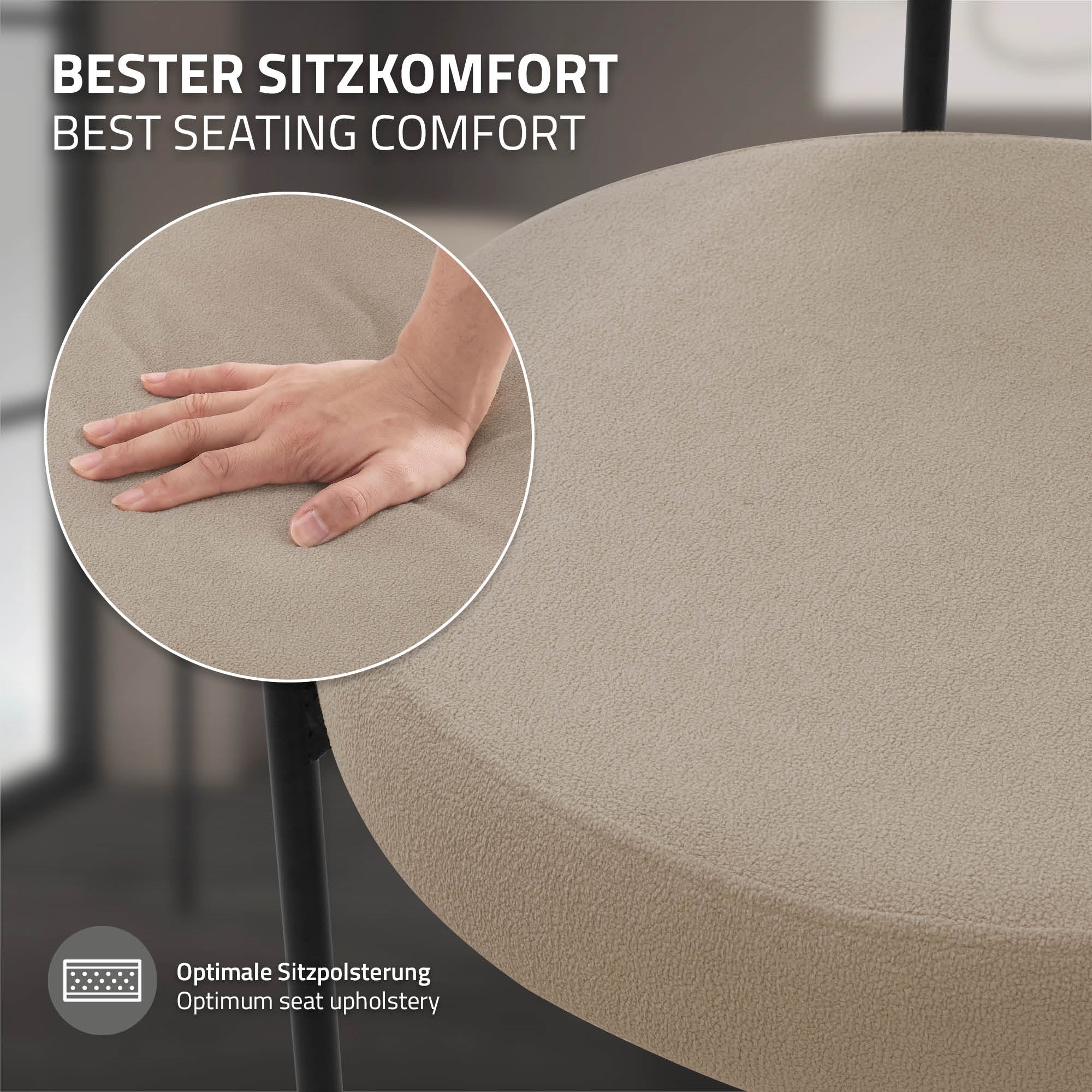 Nahaufnahme einer Hand auf einem beigen Stuhlpolster.