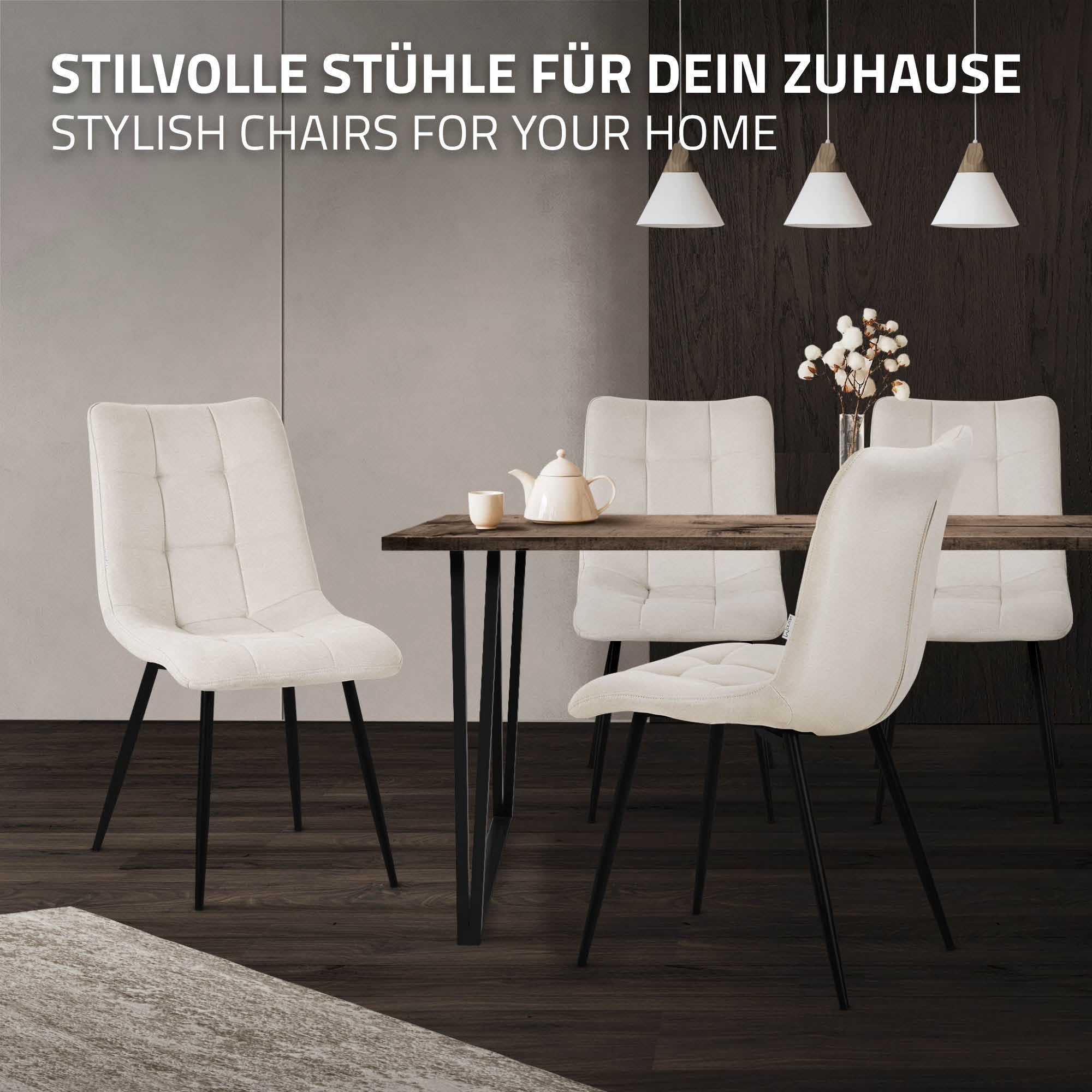Stilvolle, helle Stühle um einen Tisch in einem modernen Raum.