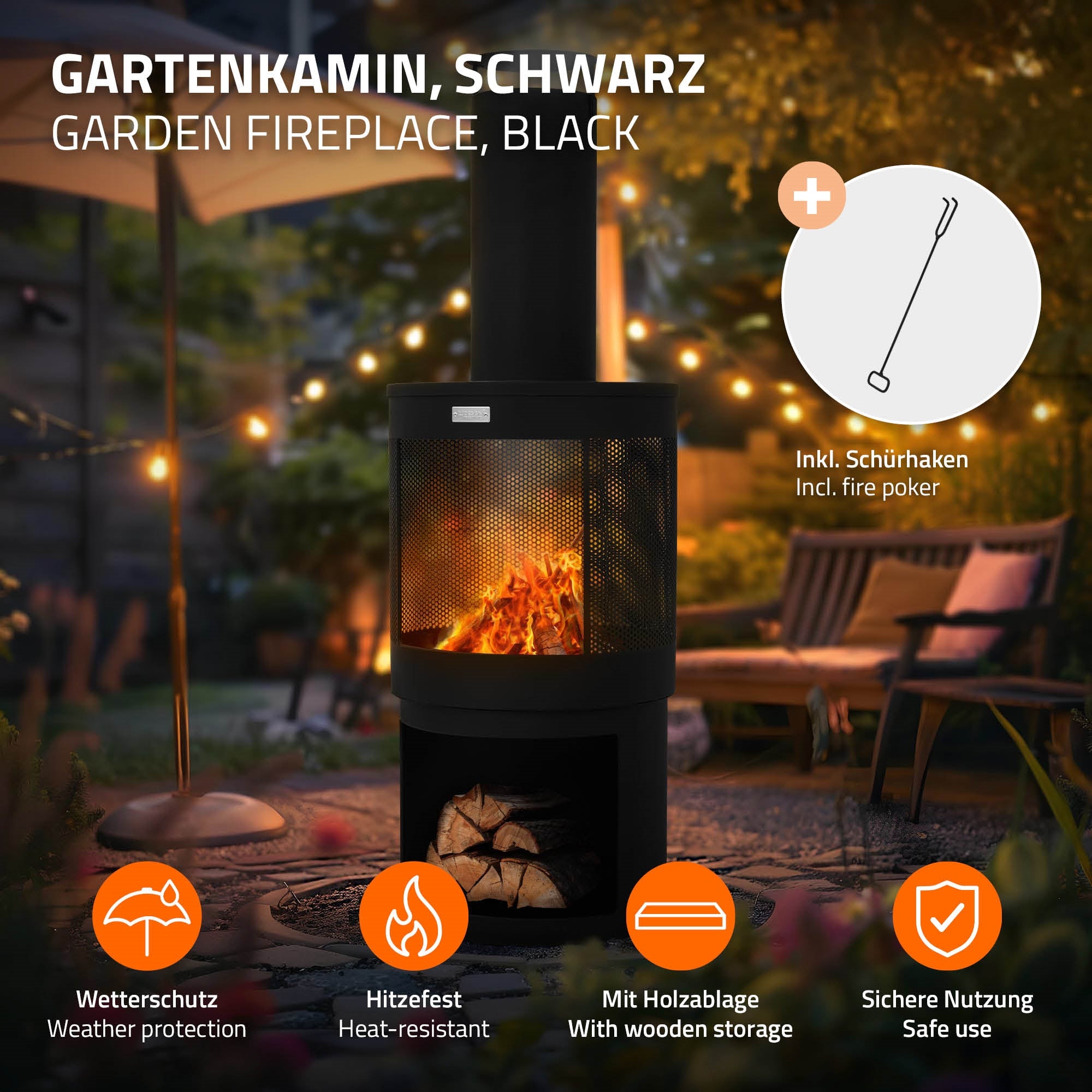 Schwarzer Gartenkamin mit Holzlager, umgeben von Lichtern und einer sicheren Nutzungshinweis.