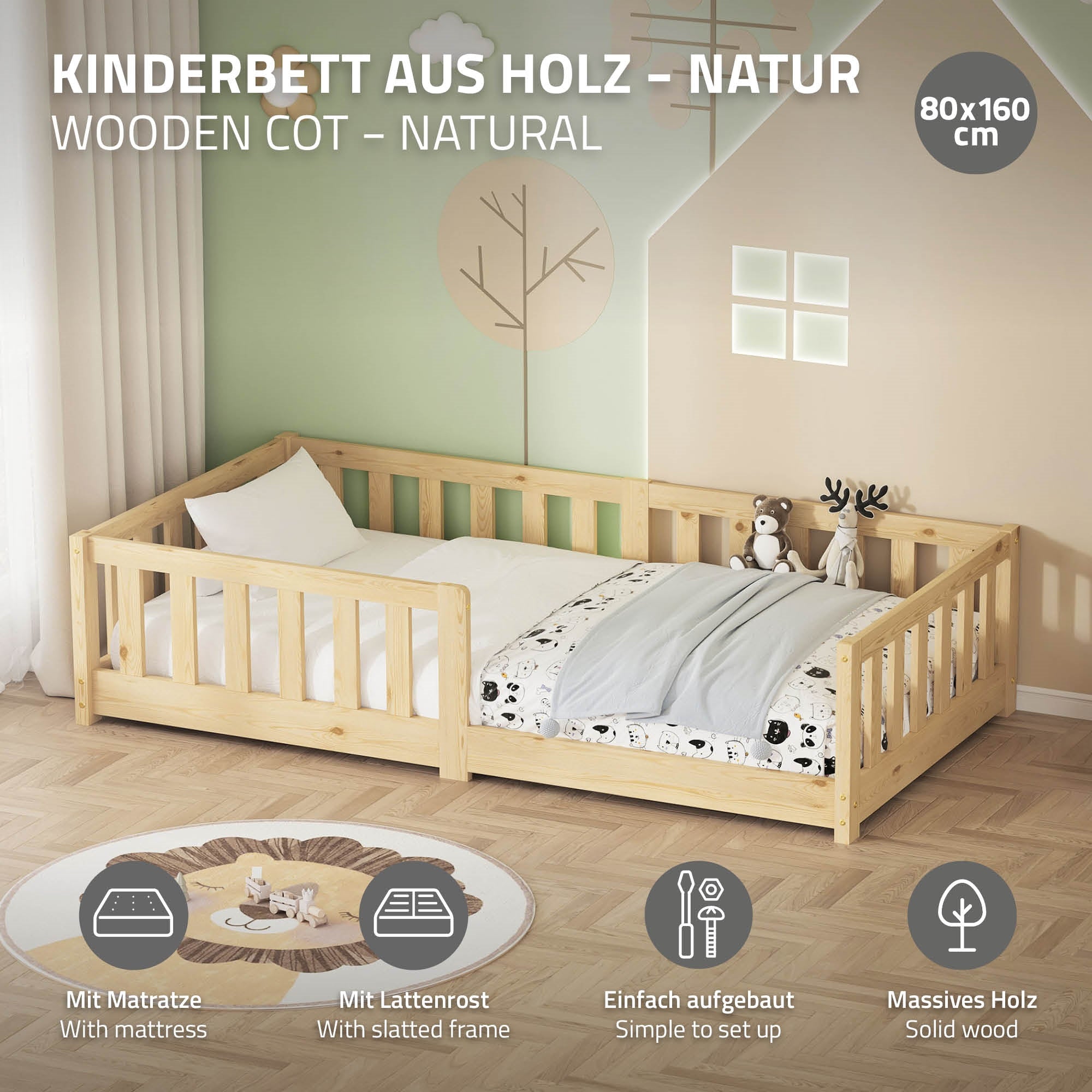 Ein Kinderbett aus Holz in einem hellen Raum mit Spielzeug.