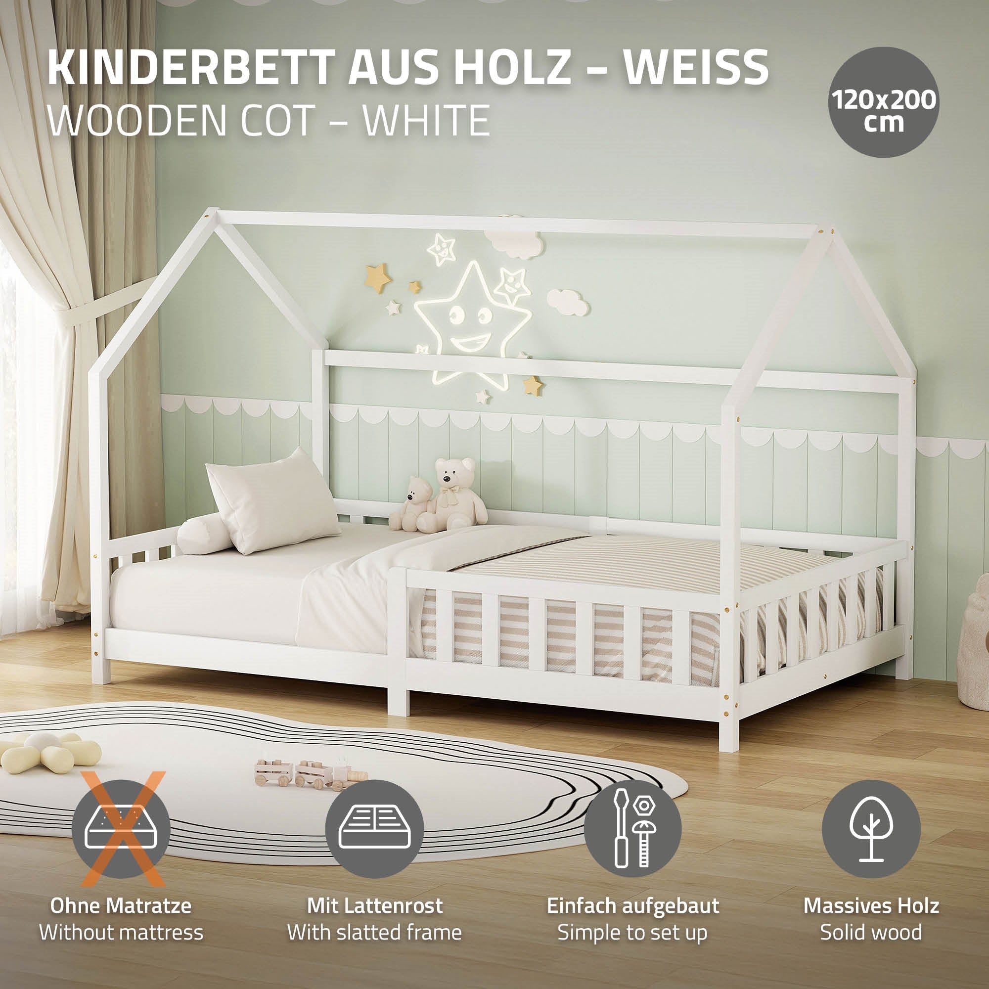 Weißes Kinderbett aus Holz mit Spielzeug und Dekoration.