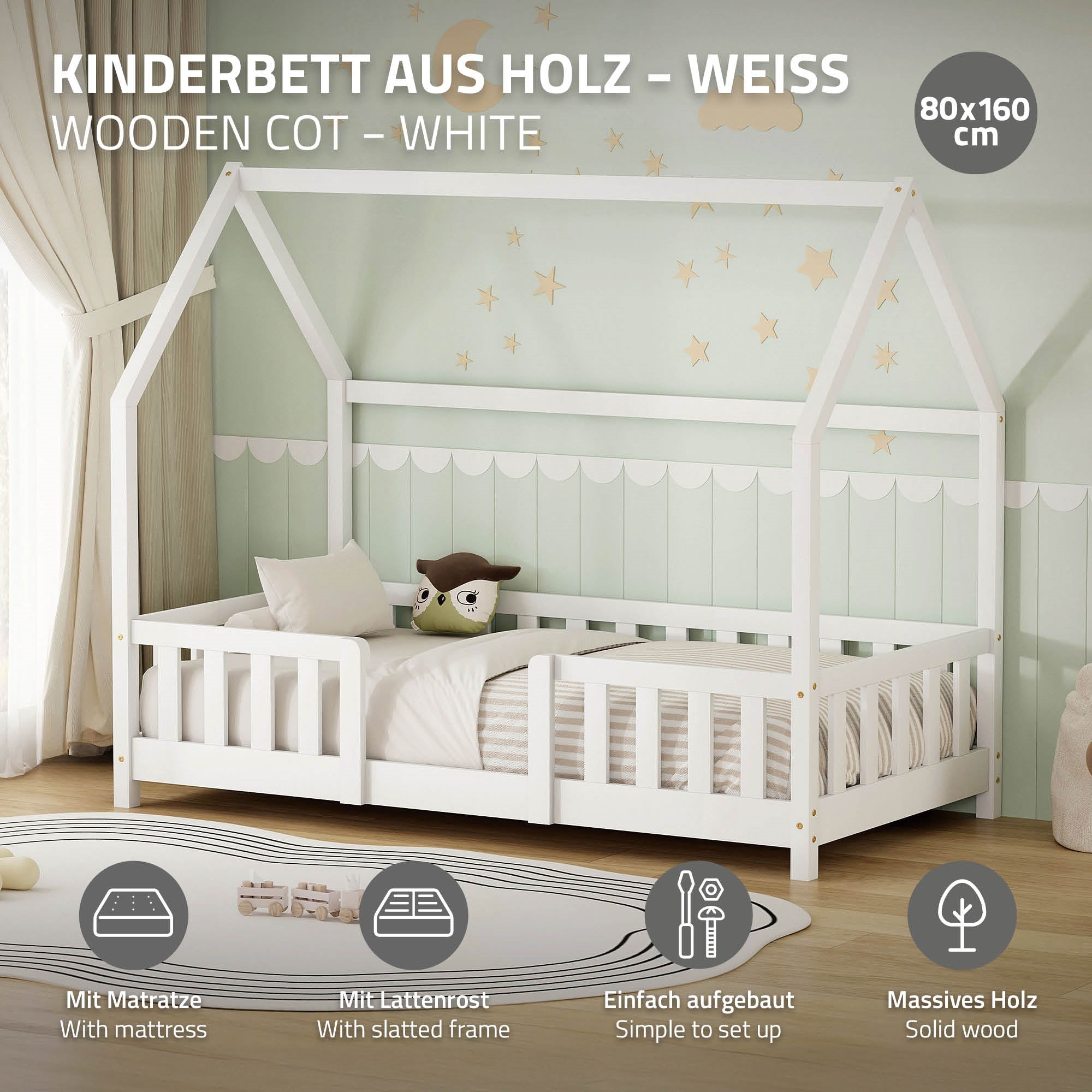 Weißes Kinderbett aus Holz mit Matratze und Lattensystem in einem hellen Raum.