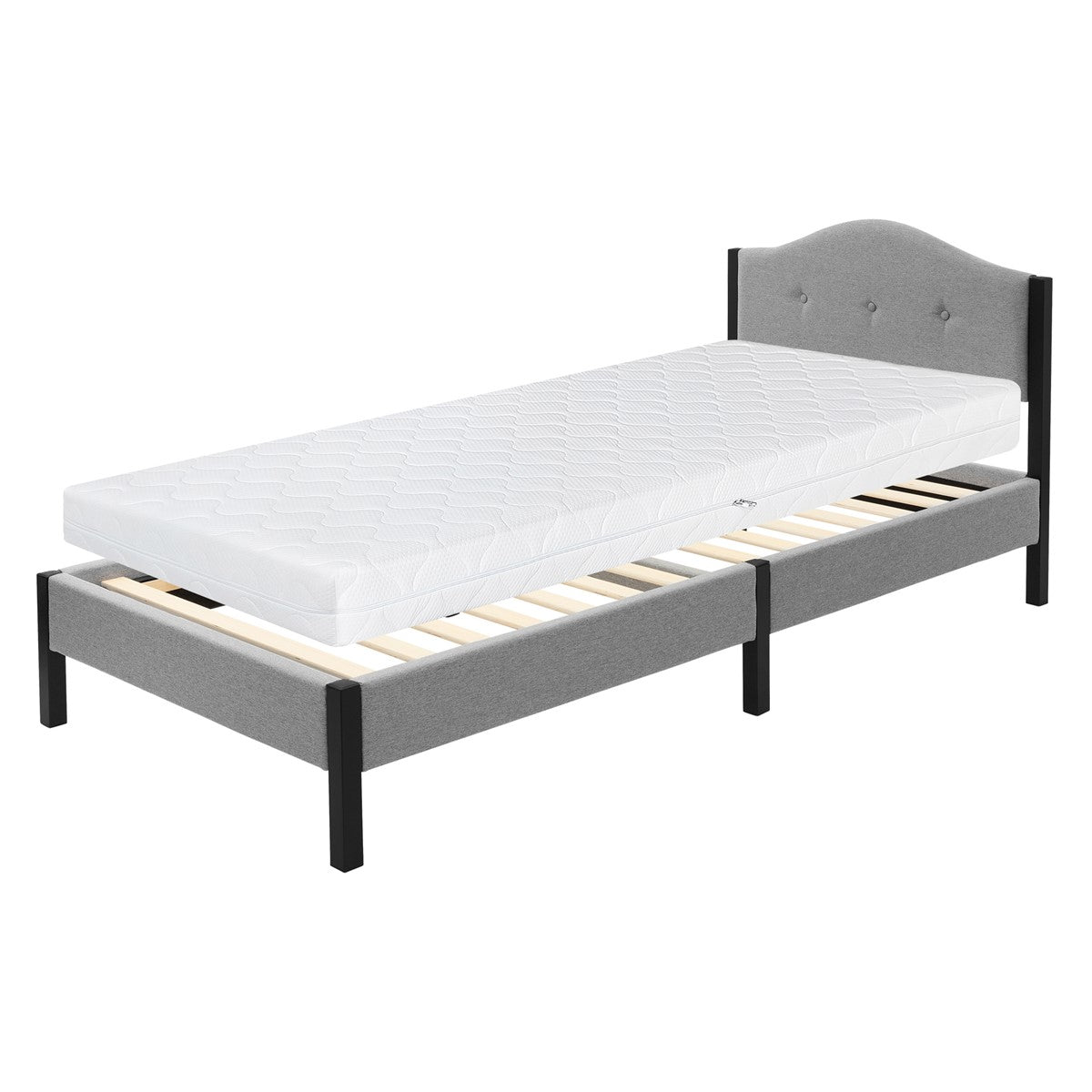 Ein einzelnes Bett mit grauem Kopfteil und Matratze auf einem weißen Hintergrund.