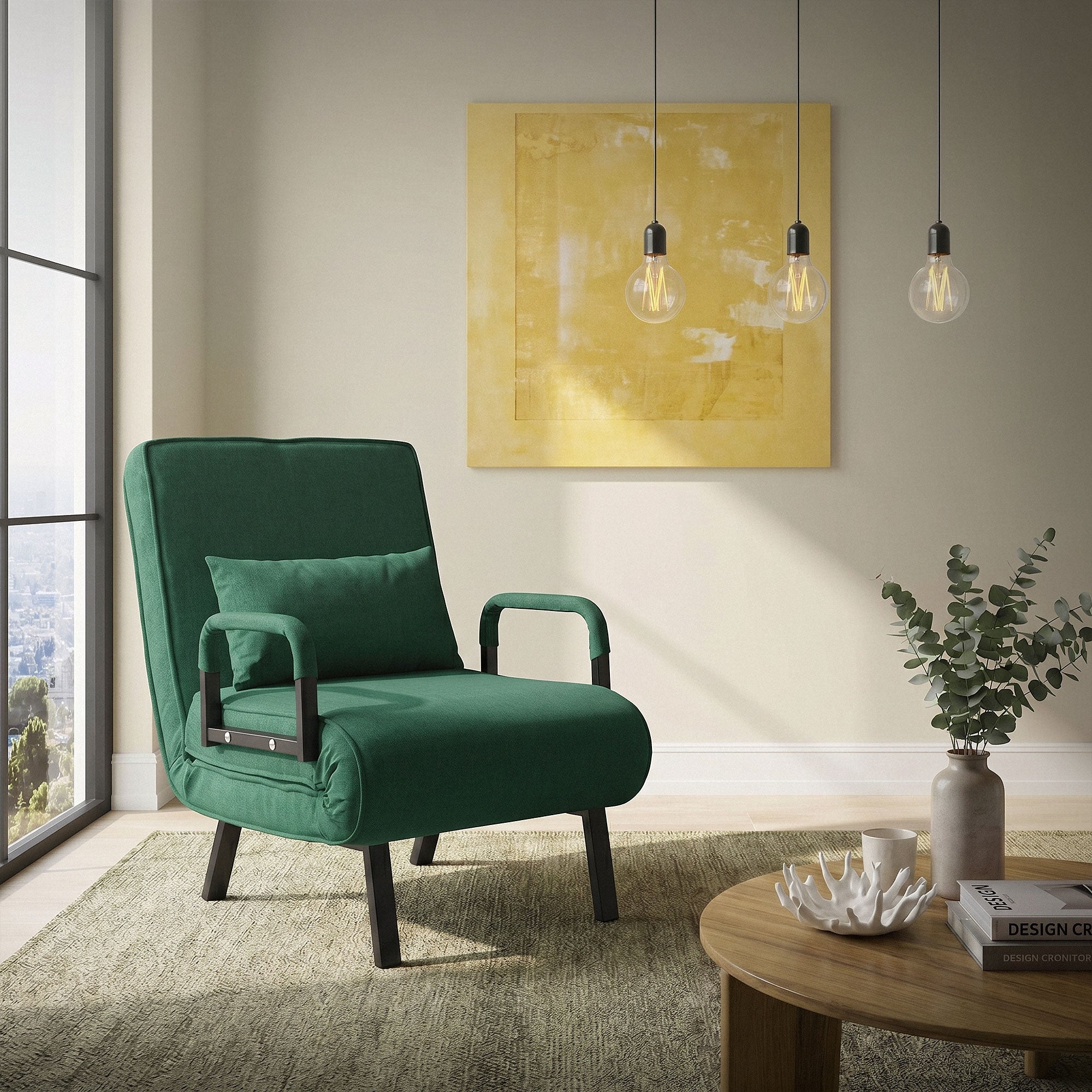 Un sillón cama verde frente a una ventana con una pared amarilla y plantas.