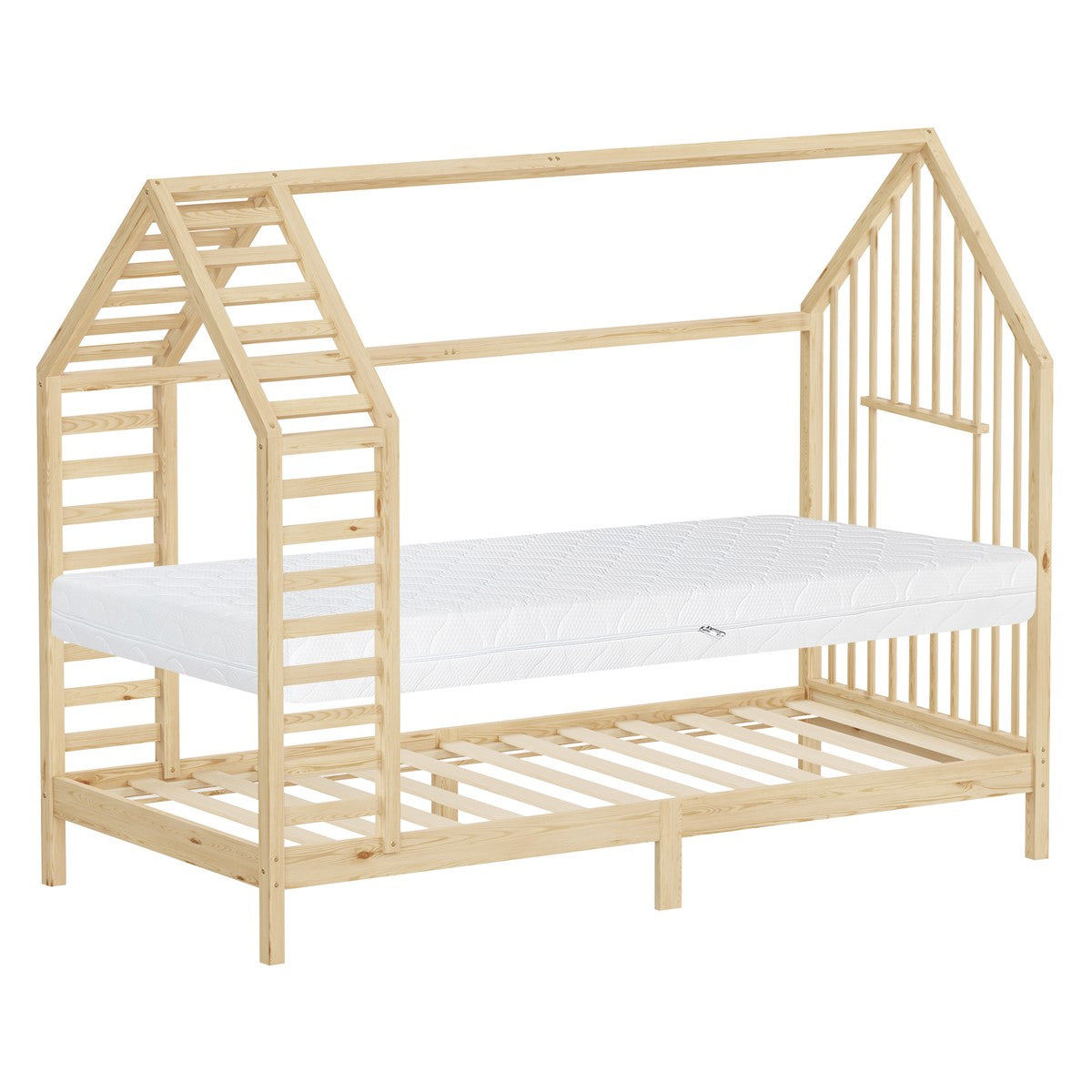 Holzhausbett mit Matratze, ohne Bettwäsche, auf einem Holzrahmen.