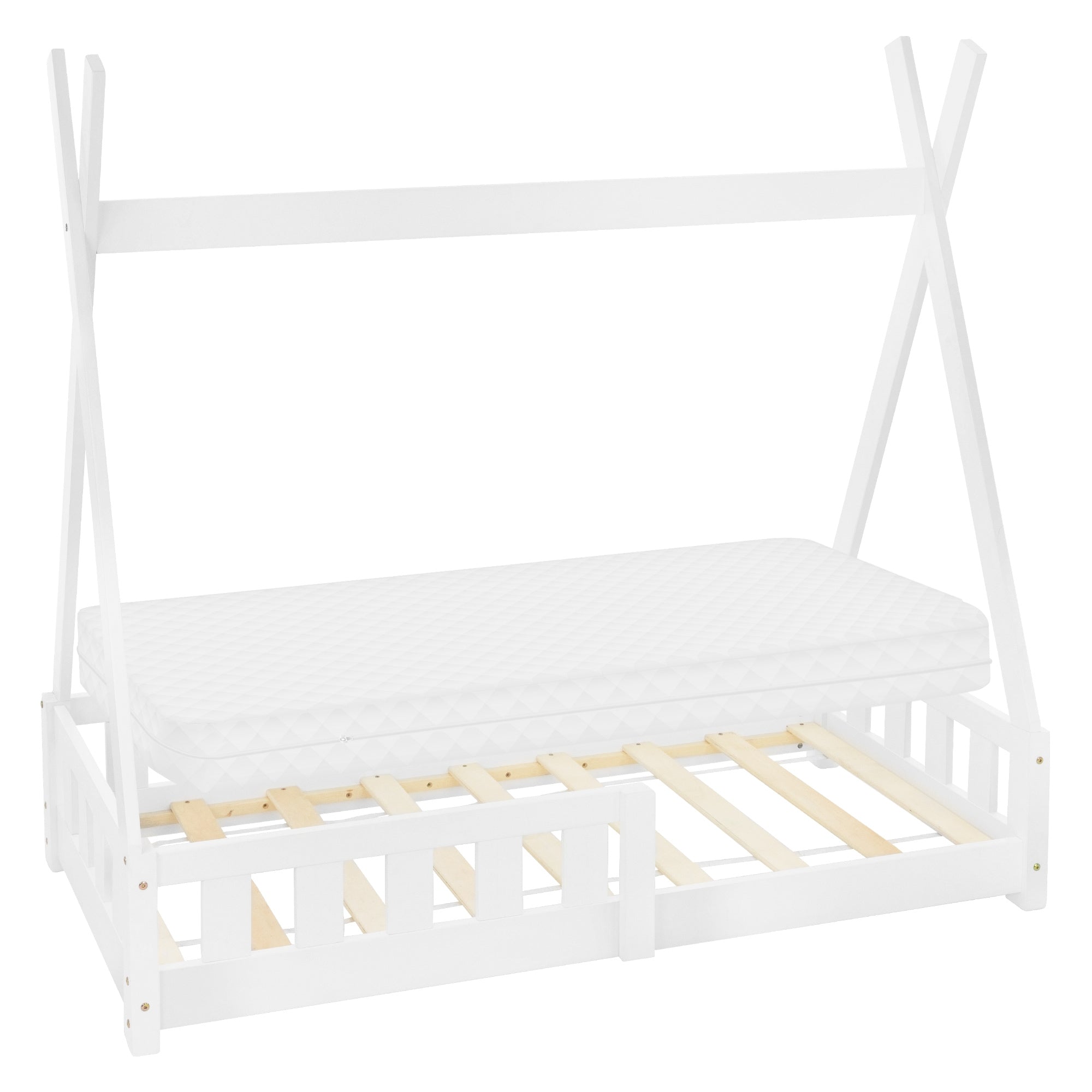 Weißes Kinderbett mit Zeltform und Matratze, Holzlattenrost sichtbar.