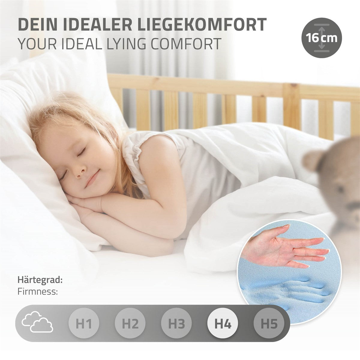 Schlafendes Kind auf einer Matratze, mit Hinweis auf Liegekomfort.