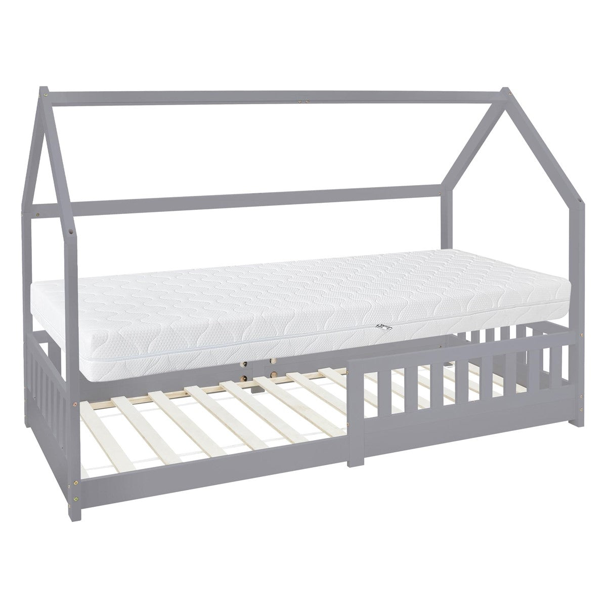 Cama de madeira com teto, colchão visível e estrado de ripas por baixo.