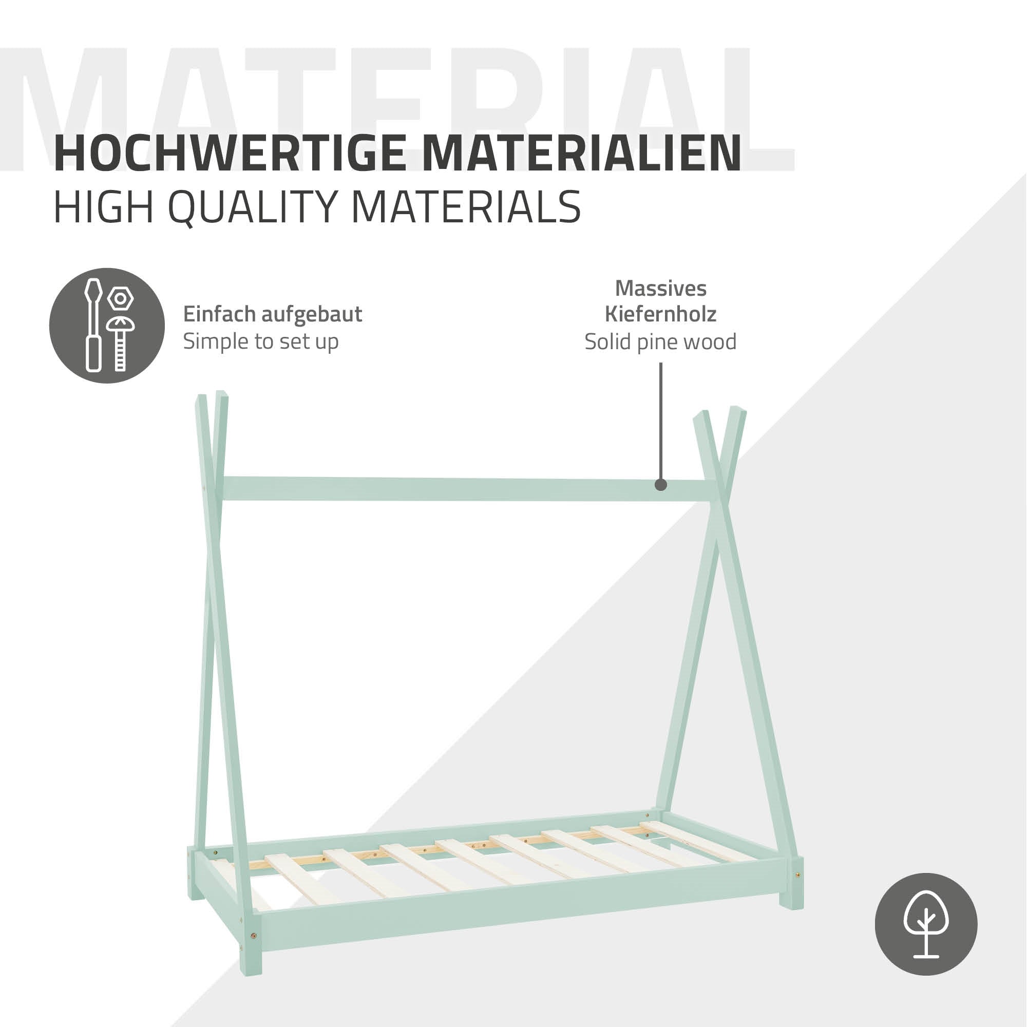 Holz-Kinderbett in Mint mit Matratze und Wolkenbettwäsche.