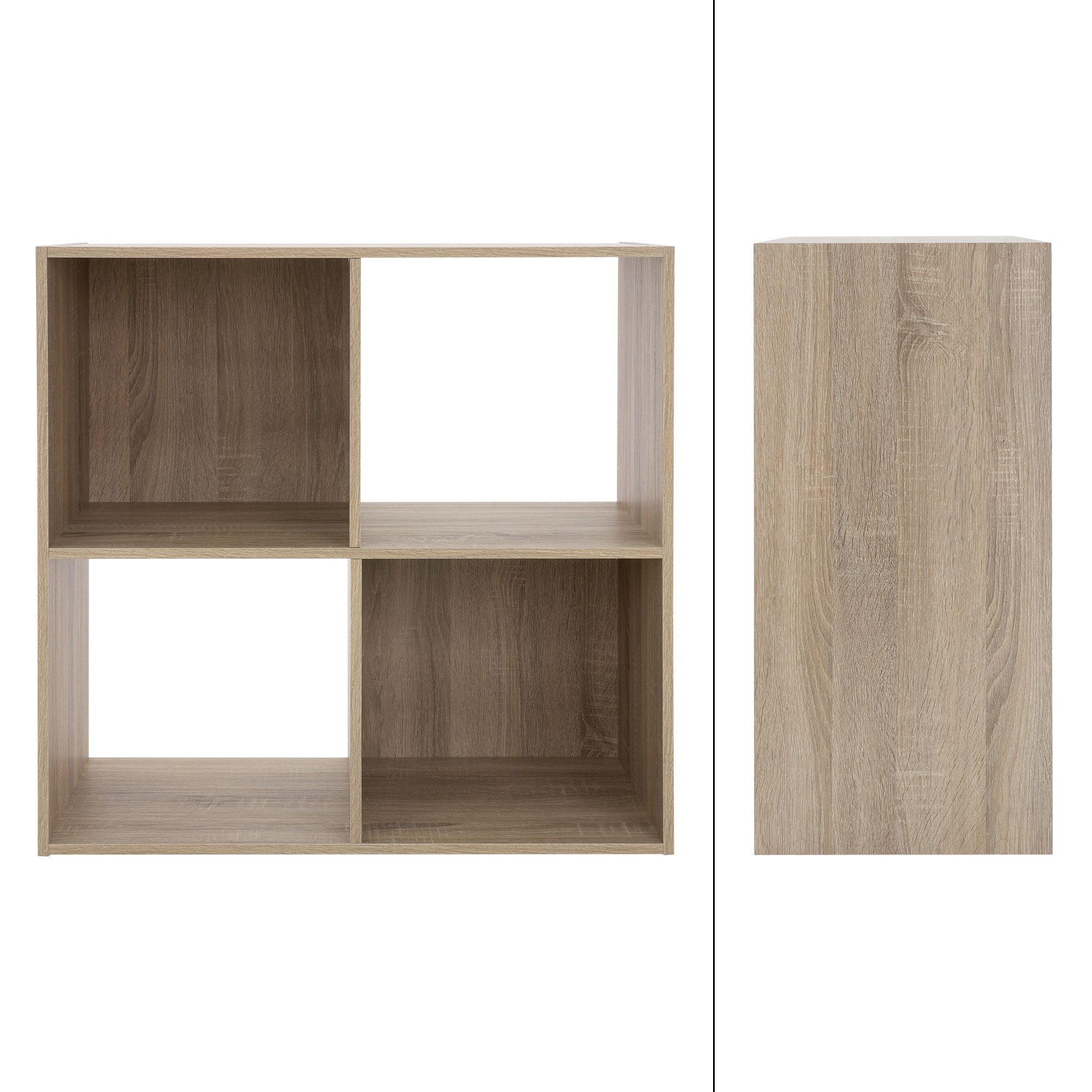 Étagère en bois avec quatre compartiments en ton bois clair.