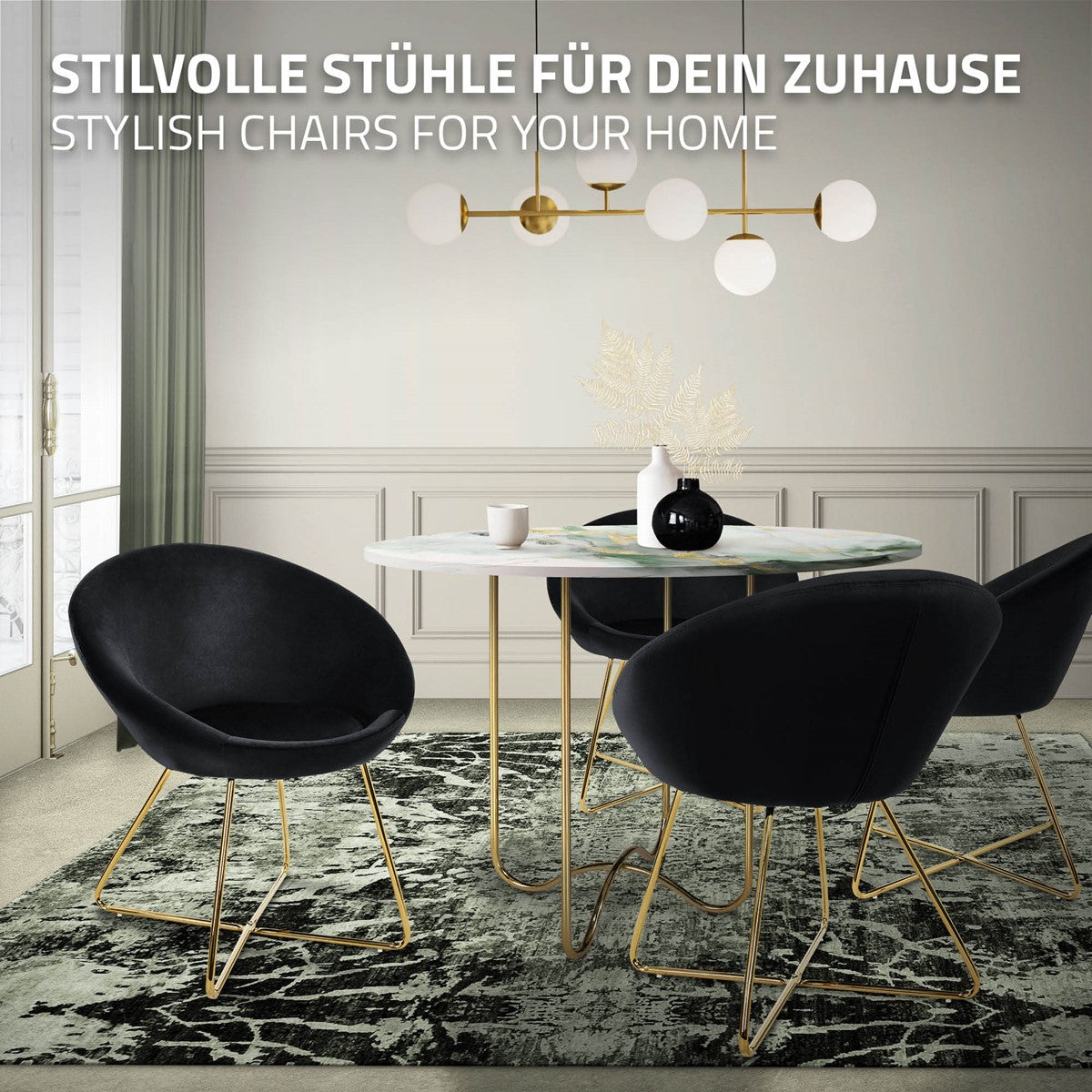 Schwarze Sessel um einen runden Tisch in einem stilvollen Raum.