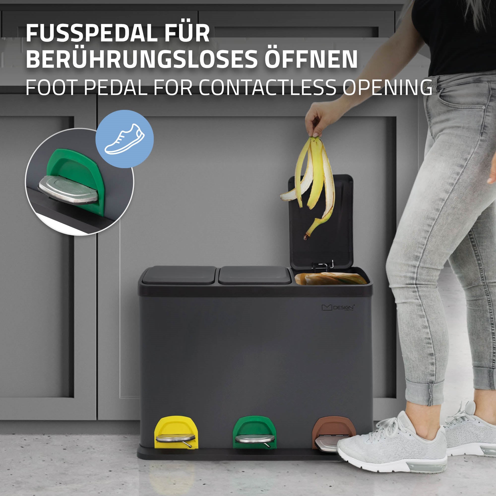 Mülltrennungssystem mit Fußpedalen in verschiedenen Farben für kontaktloses Öffnen.