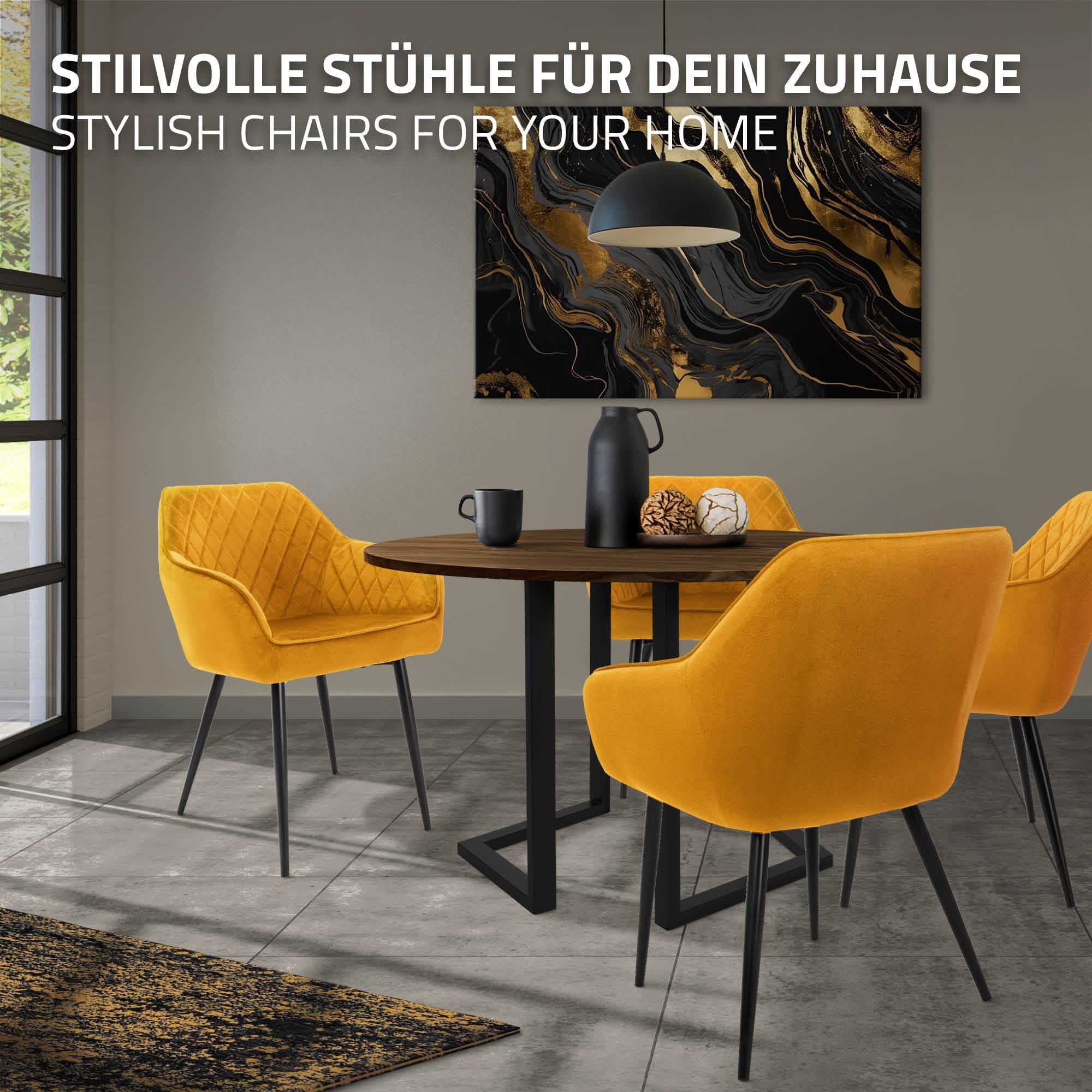 Stilvolle gelbe Stühle um einen Tisch in einem modernen Wohnraum.