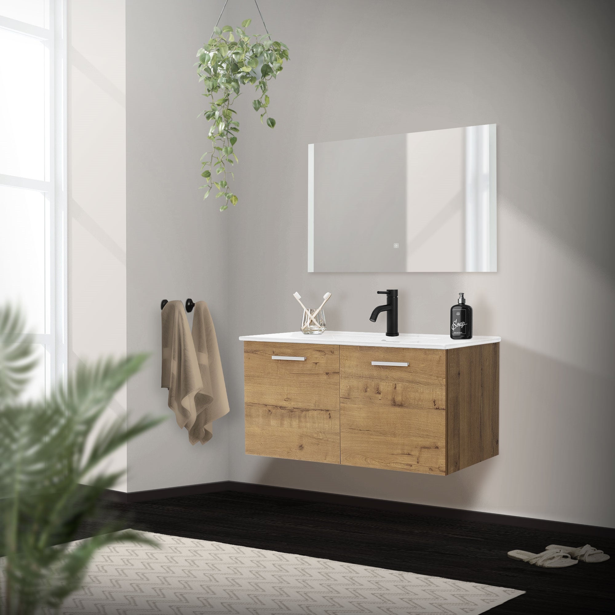 Salle de bain moderne avec meuble lavabo en bois, miroir et plantes.