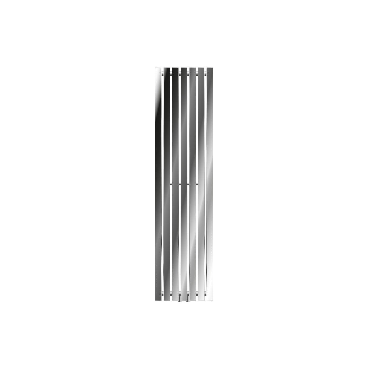 Un radiatore verticale in cromo con diverse lamelle strette.