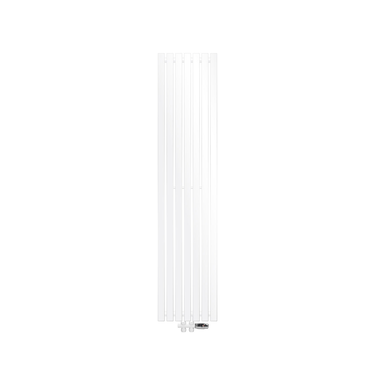 Radiador alto y estrecho en blanco con lamas verticales y conexión en la parte inferior.