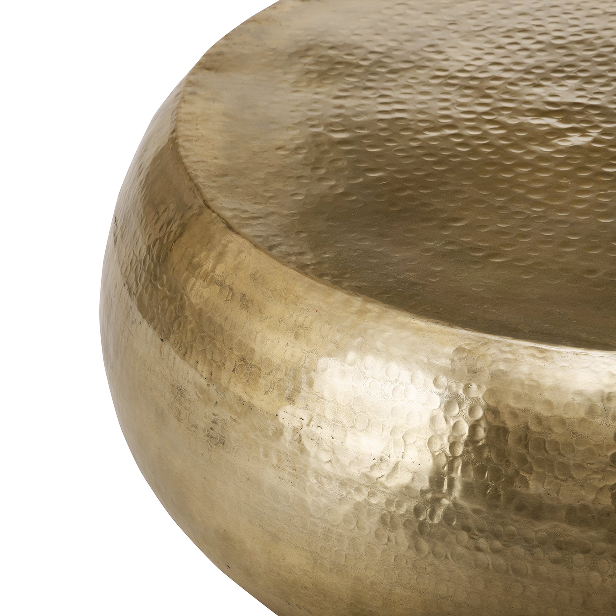 Table ronde dorée avec une surface lisse.